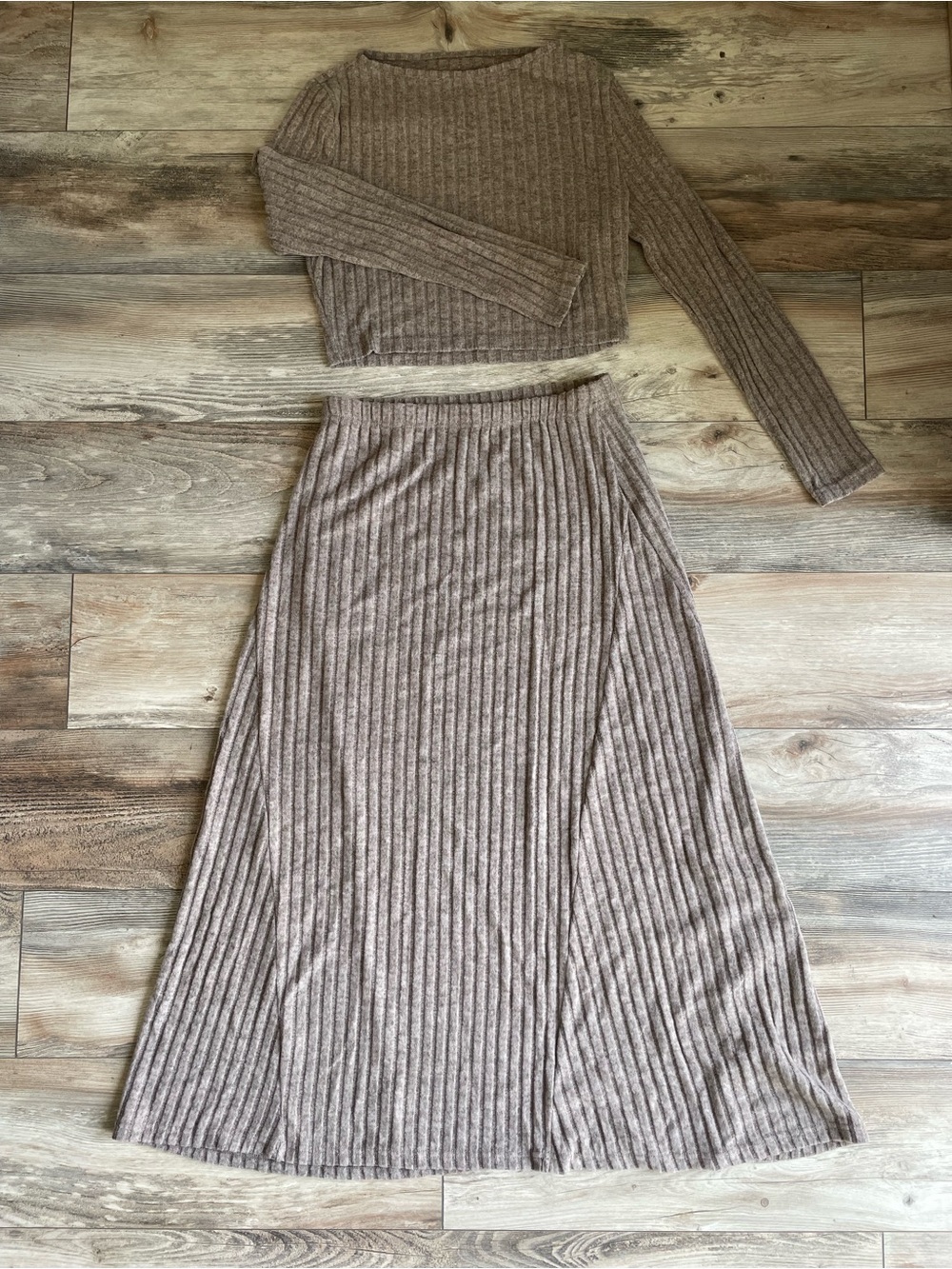 ⭐️3 for $13⭐️
Ribbed Knit Two-Piece Skirt Set in Taupe - Picture 2 of 3